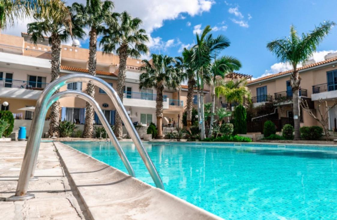 Holiday Cosy Home Pafos Exterior foto