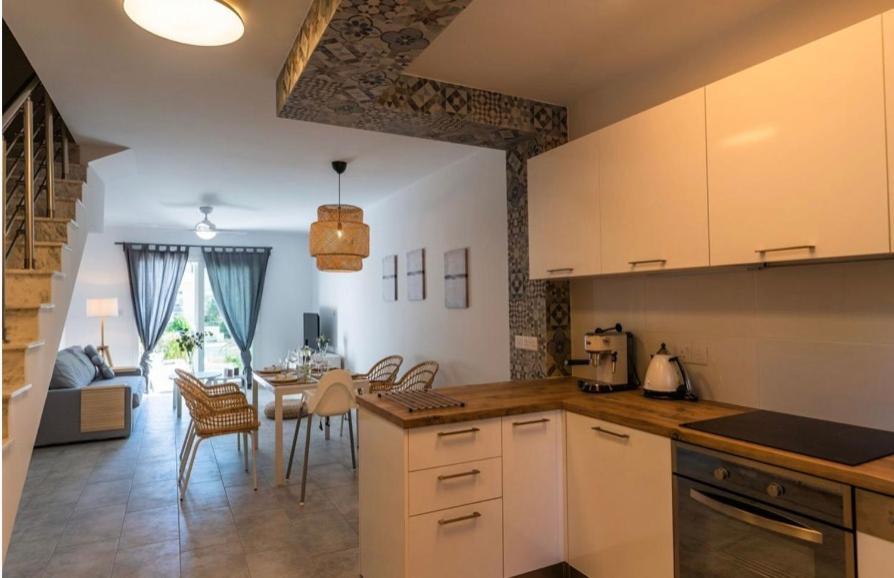 Holiday Cosy Home Pafos Exterior foto